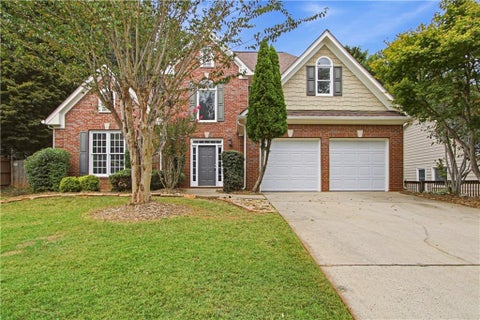 Homes For Sale - 500 Camber Woods Drive<br/> Roswell, GA 30076