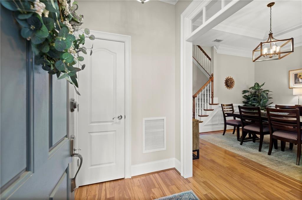 8730 Parker Place, Roswell, Georgia image 4
