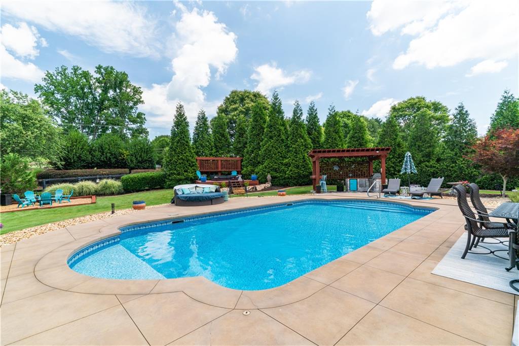 218 Millstone Parkway