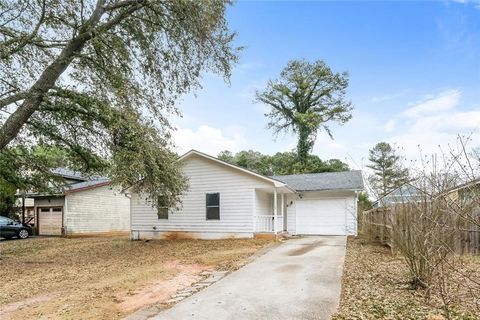 Homes For Sale - 6368 Steepleridge Court<br/> Riverdale, GA 30296