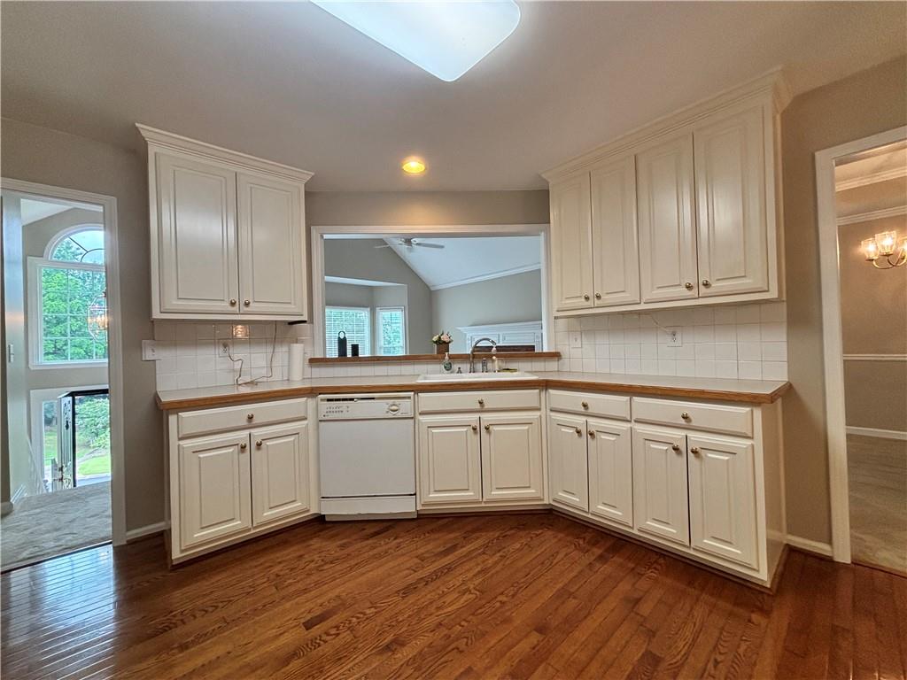 208 Regency Court, Acworth, Georgia image 12