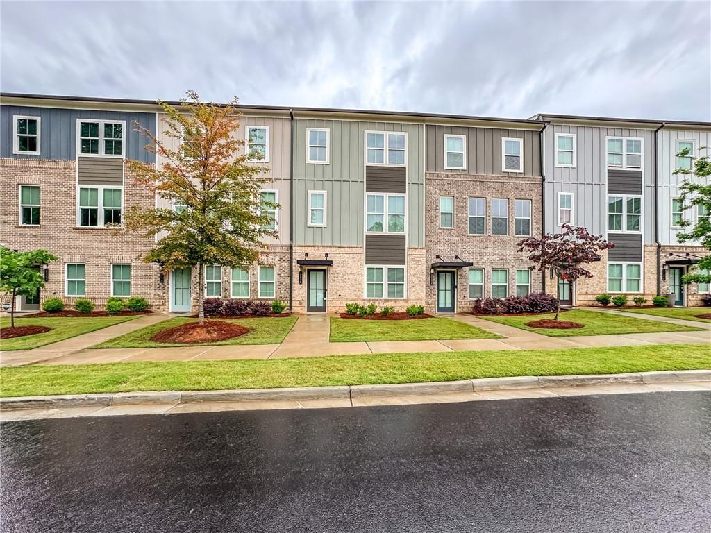 1136 Buice Lake Parkway