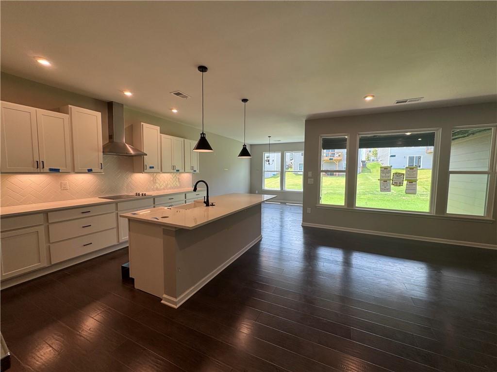 752 Crystal Lake Parkway