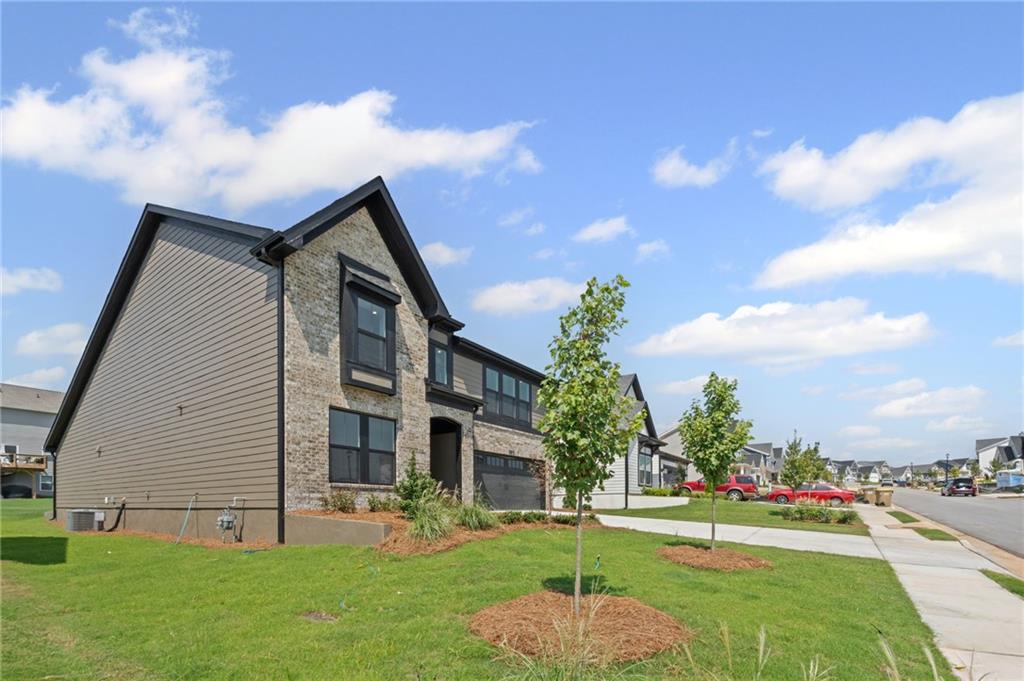 752 Crystal Lake Parkway