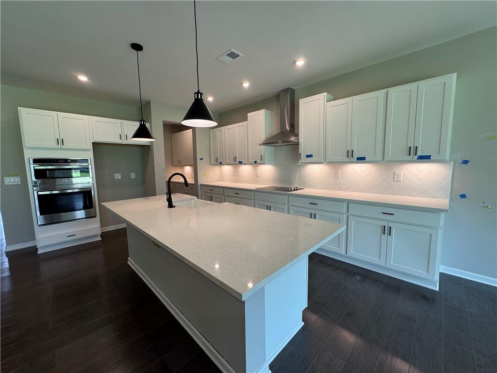 752 Crystal Lake Parkway