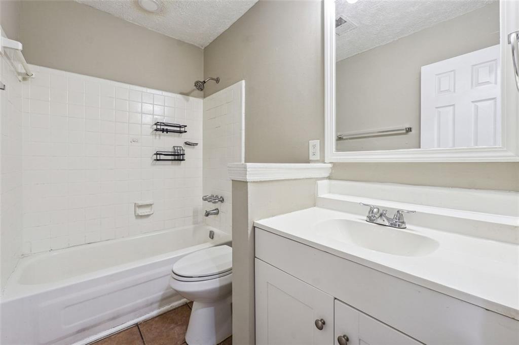 8227 Englewood Trail, Riverdale, Georgia image 12