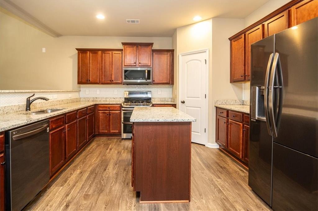 610 Sunflower Drive, Canton, Georgia image 6