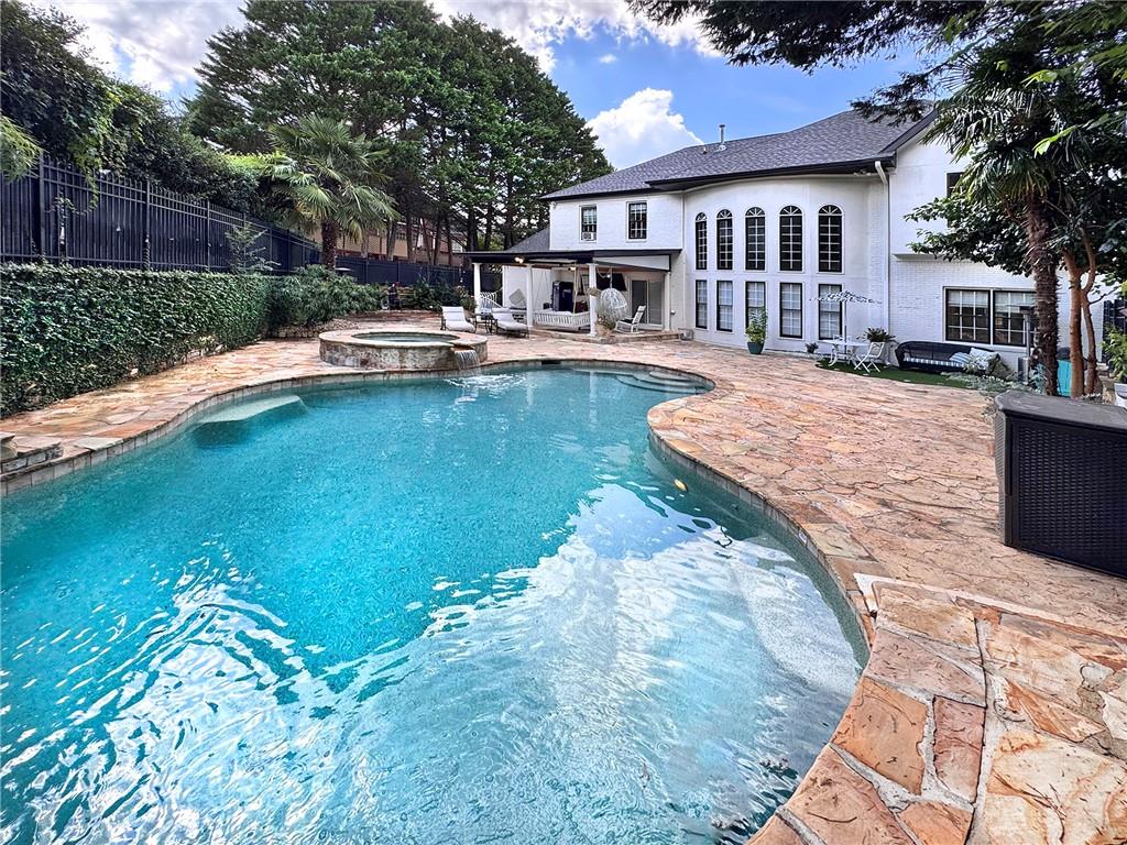 575 Saint Regis Lane