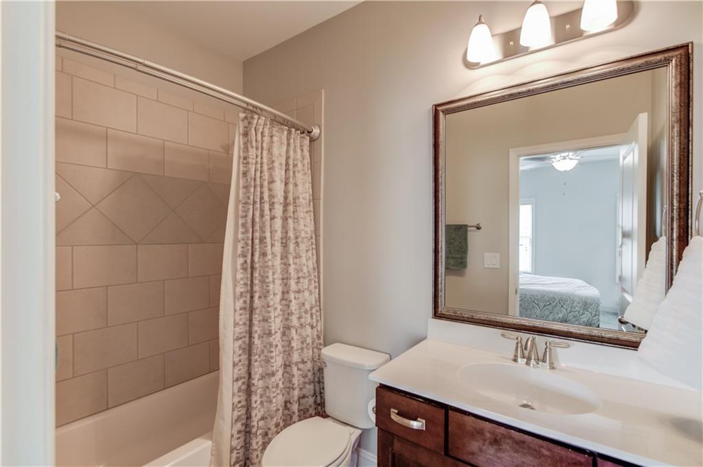 1074 Nash Springs Circle, Lilburn, Georgia image 35