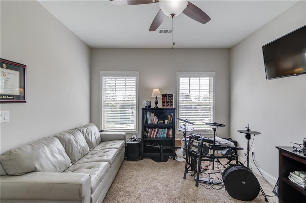 1074 Nash Springs Circle, Lilburn, Georgia image 31