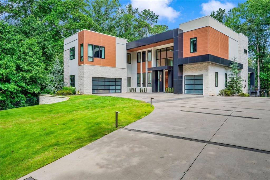 415 River Valley Rd Road NW