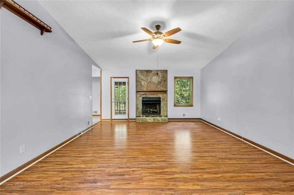 1430 Hillside Place SE