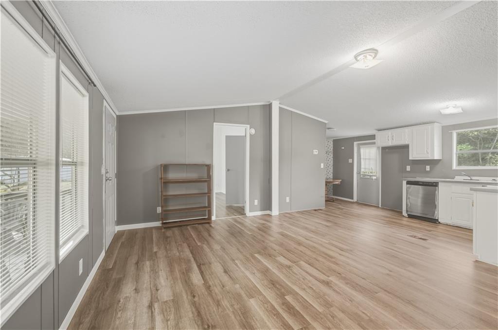 285 Mountain View Drive SE
