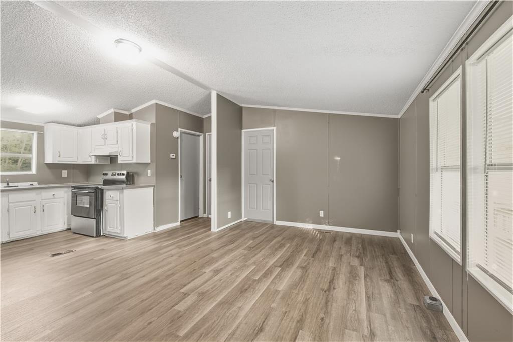 285 Mountain View Drive SE