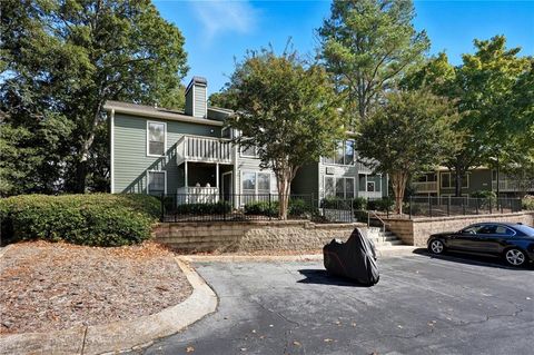 Photo of 4636 Vinings Central Run SE #130, Atlanta, GA 30339 (MLS # 7741226)