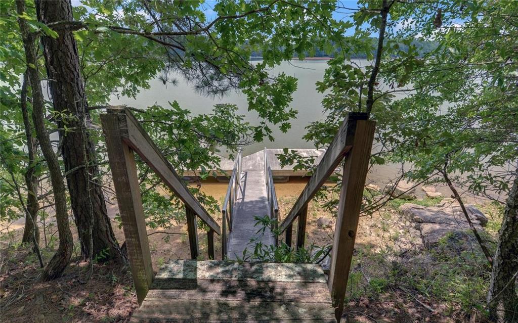 4521 Shoreline Drive