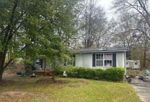 932 Perkins Road Millen GA 30442