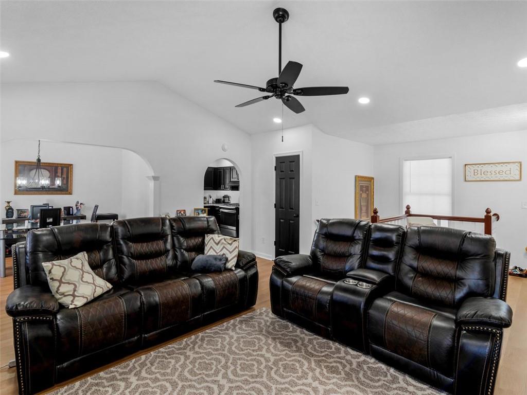 353 Chateauguay Drive, Ellenwood, Georgia image 4