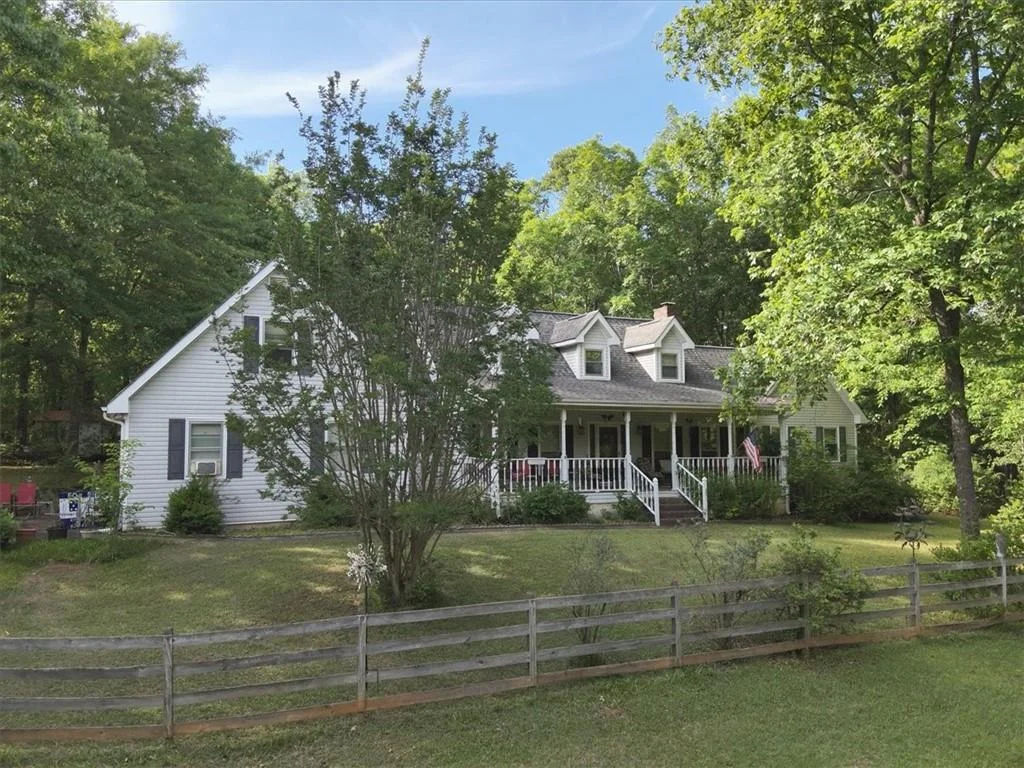 2033 Peeksville Road