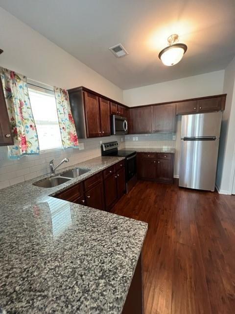 Iris Lake - Residential