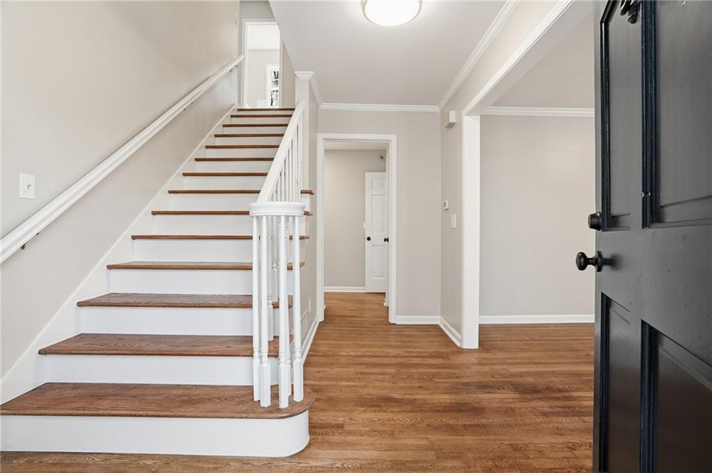 4040 Candler Lake West NE