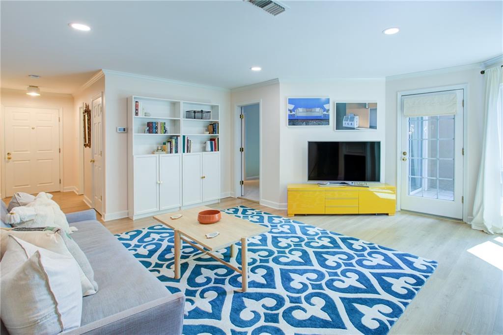 244 13th Street NE 216