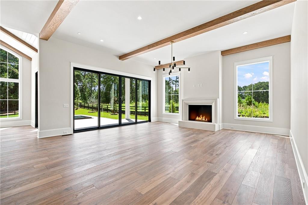 245 Heatherton Way
