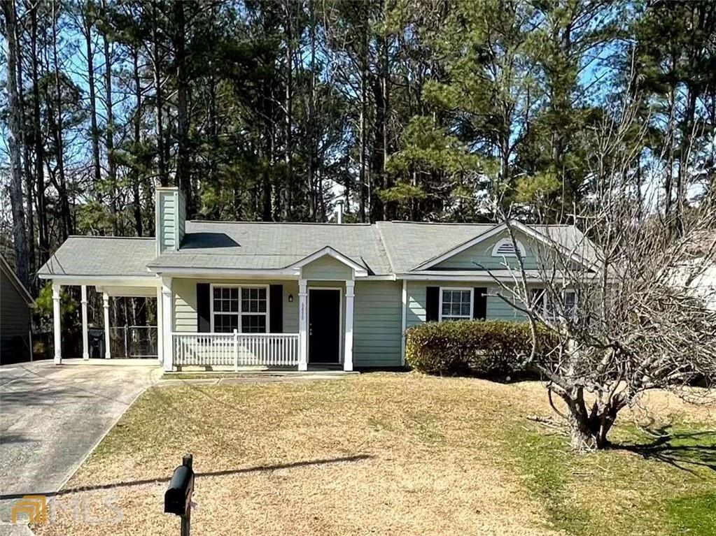 Located in South Atlanta is this perfect first home, or investment opportunity. A 3 bedroom, 2 bathroom ranch style home with a sizable, fenced in backyard and carport. Galley style kitchen with gas range and pantry leads to the laundry connections and, conveniently, to the carport door. Dining area open to kitchen. Living room has vaulted ceiling with coat closet at the home Cos entry. Owner Cos suite has en suite bathroom, with a full bathroom for the two additional bedrooms. Hardwood in the family room and bedroom are carpet, linoleum in kitchen and dining areas. Schedule a showing via Showing Time. see firsthand the potential that lays here on Emerald Pointe Lane