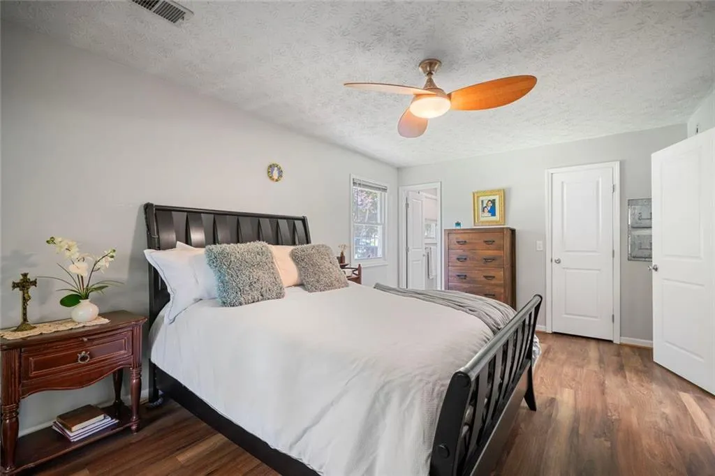 Suwanee, Georgia 30024, United States, 3 Bedrooms Bedrooms, ,2 BathroomsBathrooms,Residential,Active,192312