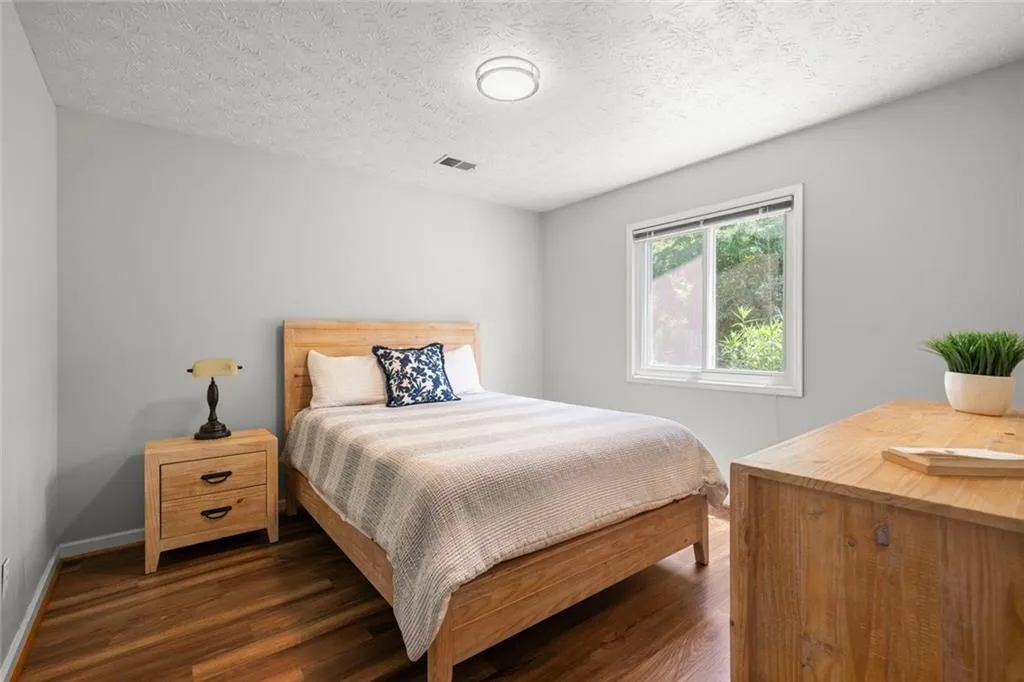 Suwanee, Georgia 30024, United States, 3 Bedrooms Bedrooms, ,2 BathroomsBathrooms,Residential,Active,192312