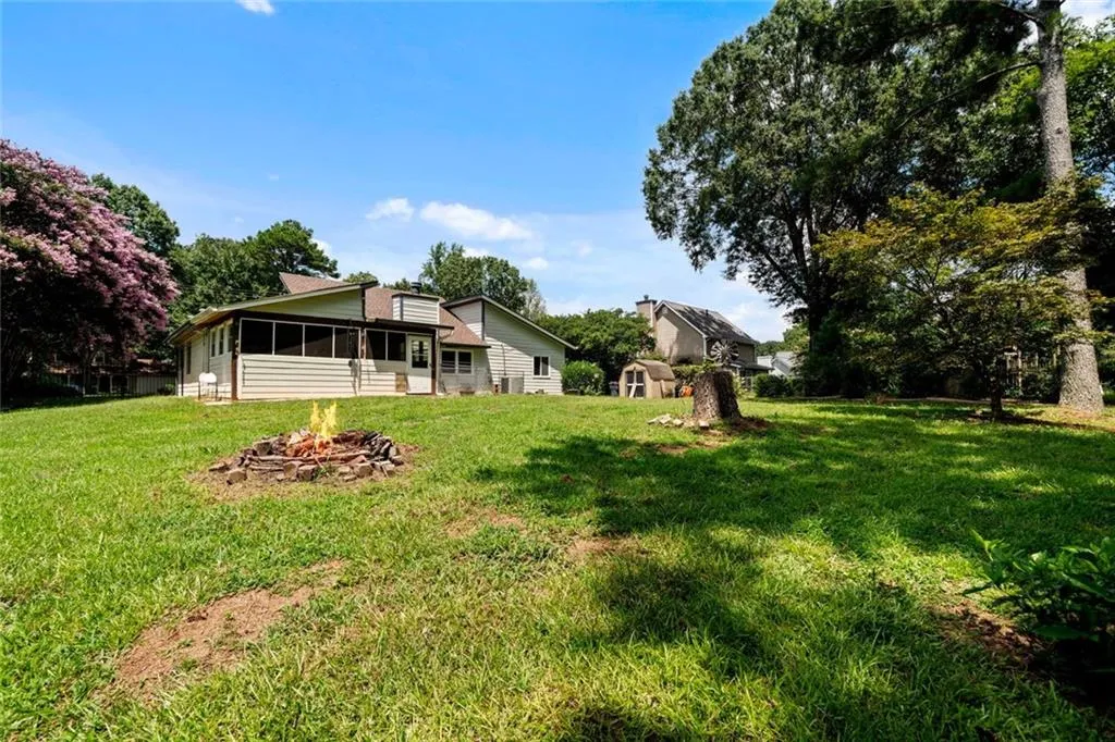 Suwanee, Georgia 30024, United States, 3 Bedrooms Bedrooms, ,2 BathroomsBathrooms,Residential,Active,192312