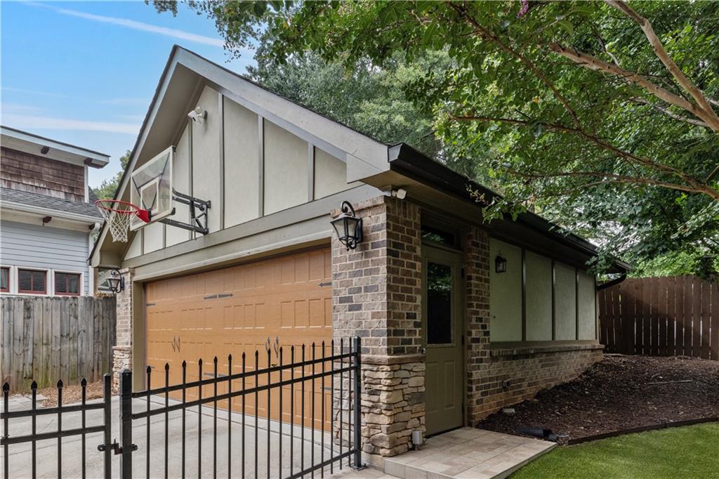 Oakhurst - Residential