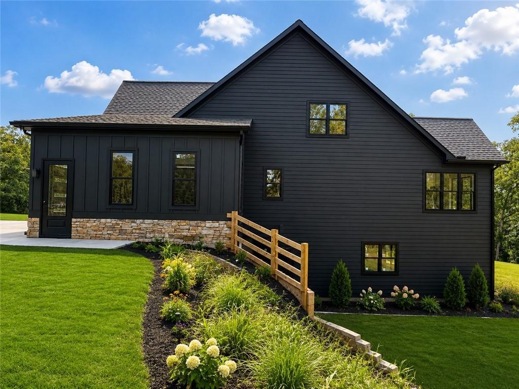 5101 Gwendolyn Court