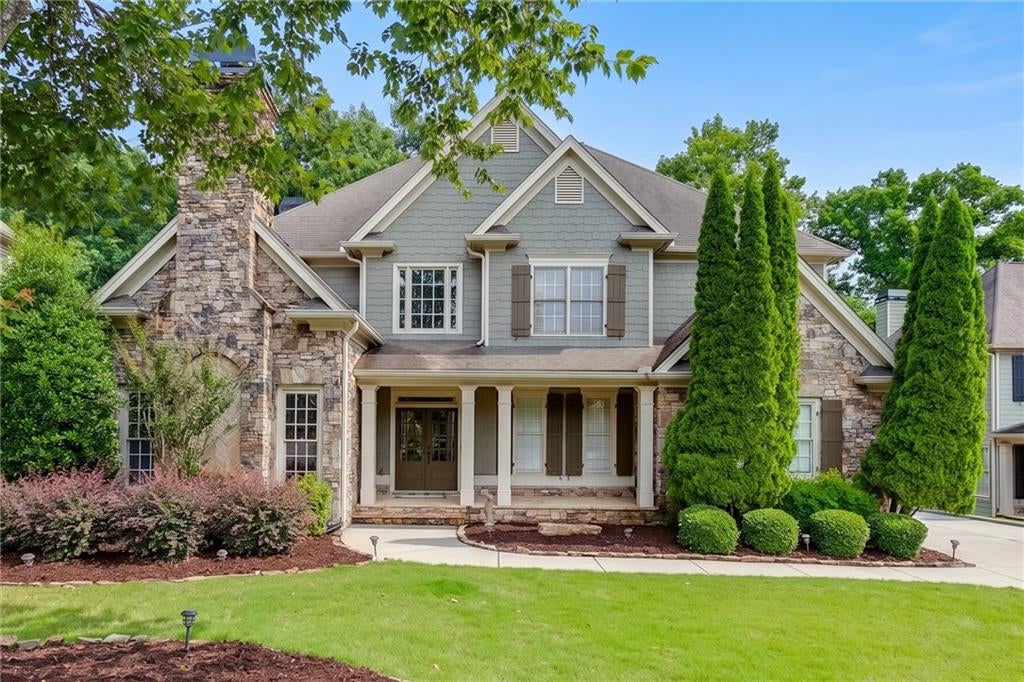 Photo 1 of 88 — 302 Beech Tree Hollow, Sugar Hill, GA 30518