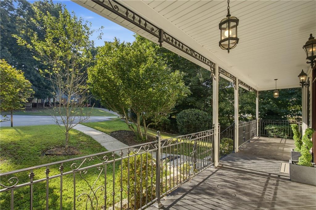 1593 Walkway Court SW