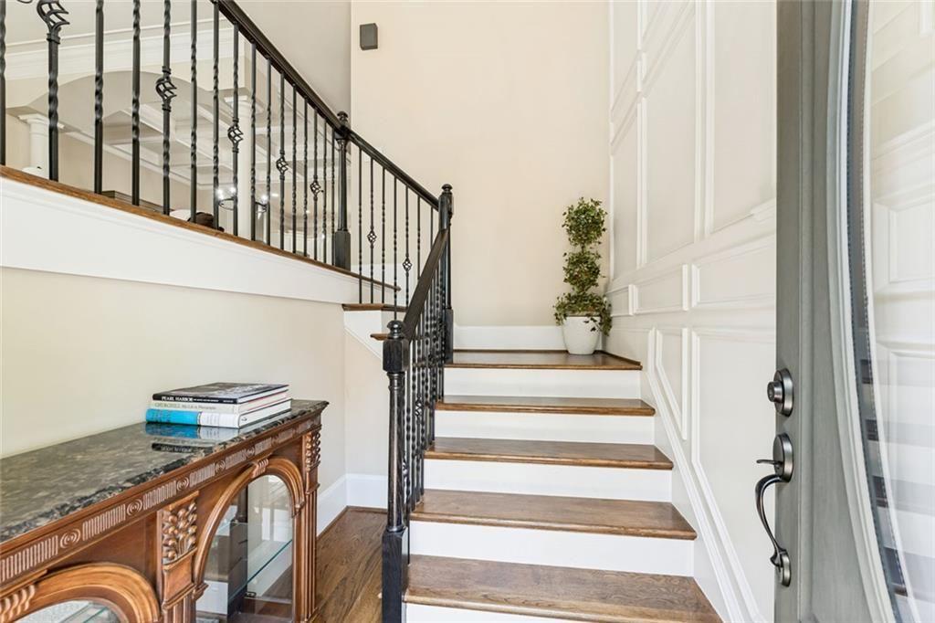 906 Dumaine Trace