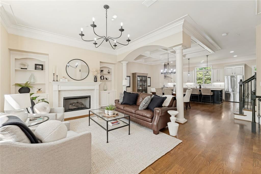 906 Dumaine Trace