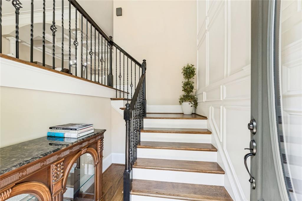 906 Dumaine Trace