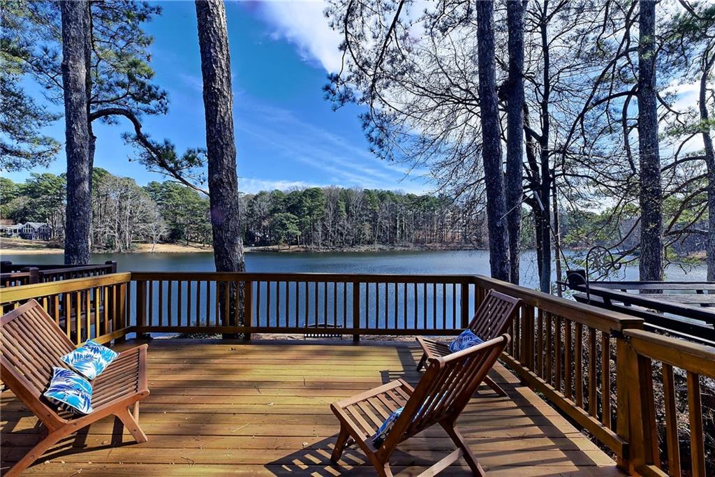 2451 Northlake Court NE