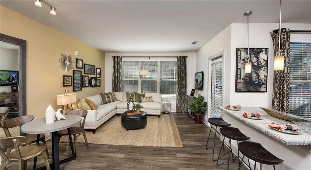 1887 Duluth Highway 007-731