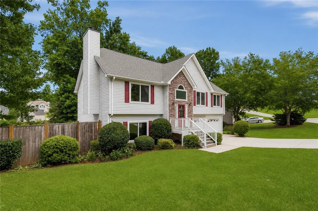 1045 Queensbury Run