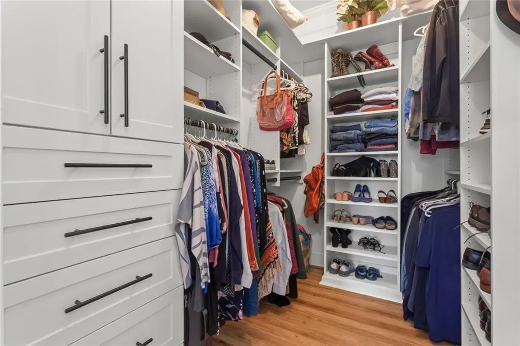 Marietta, Georgia 30060, United States, 3 Bedrooms Bedrooms, ,2 BathroomsBathrooms,Residential,Pending,129538