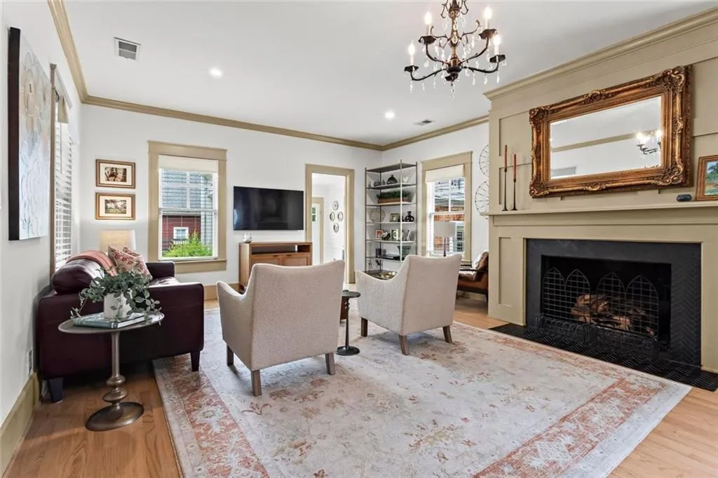 Marietta, Georgia 30060, United States, 3 Bedrooms Bedrooms, ,2 BathroomsBathrooms,Residential,Pending,129538