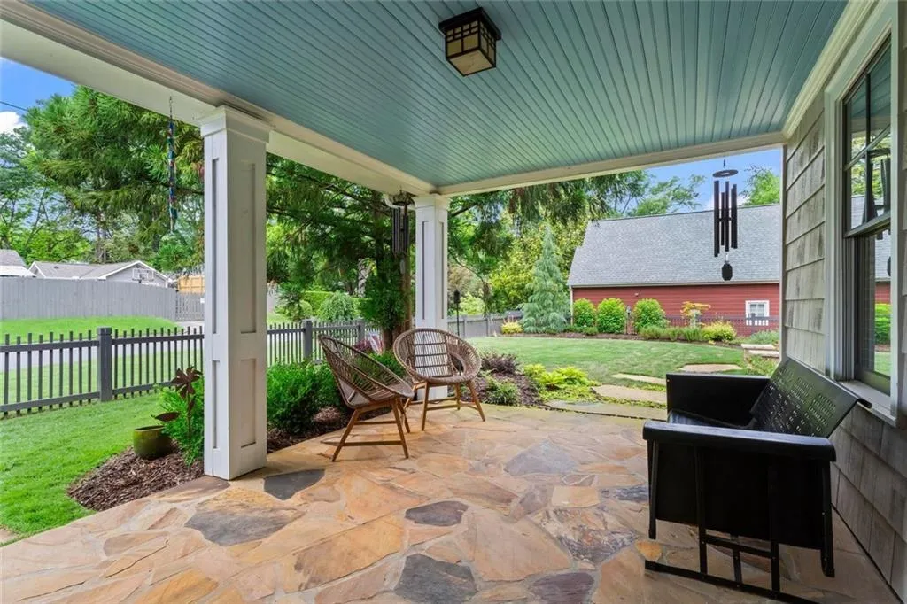 Marietta, Georgia 30060, United States, 3 Bedrooms Bedrooms, ,2 BathroomsBathrooms,Residential,Pending,129538