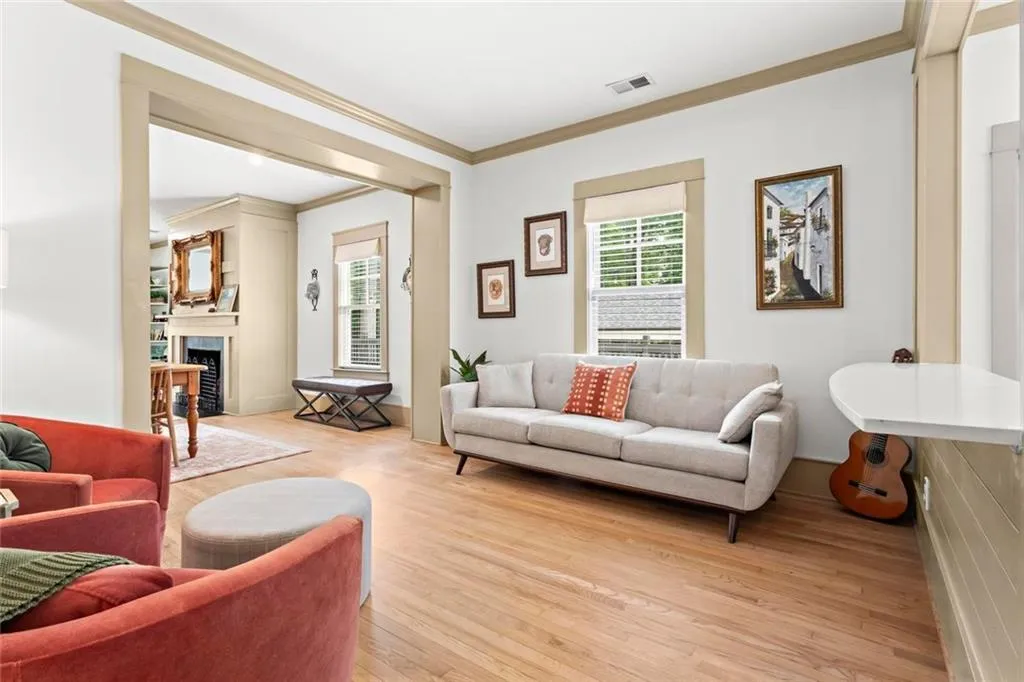 Marietta, Georgia 30060, United States, 3 Bedrooms Bedrooms, ,2 BathroomsBathrooms,Residential,Pending,129538