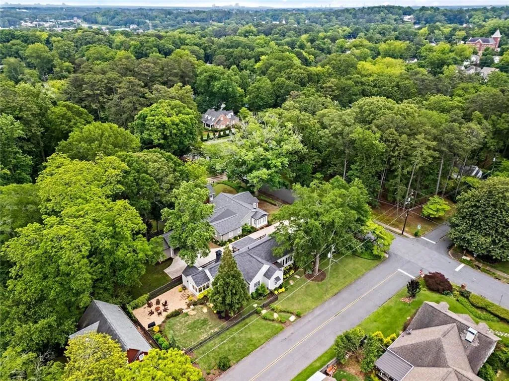 Marietta, Georgia 30060, United States, 3 Bedrooms Bedrooms, ,2 BathroomsBathrooms,Residential,Pending,129538