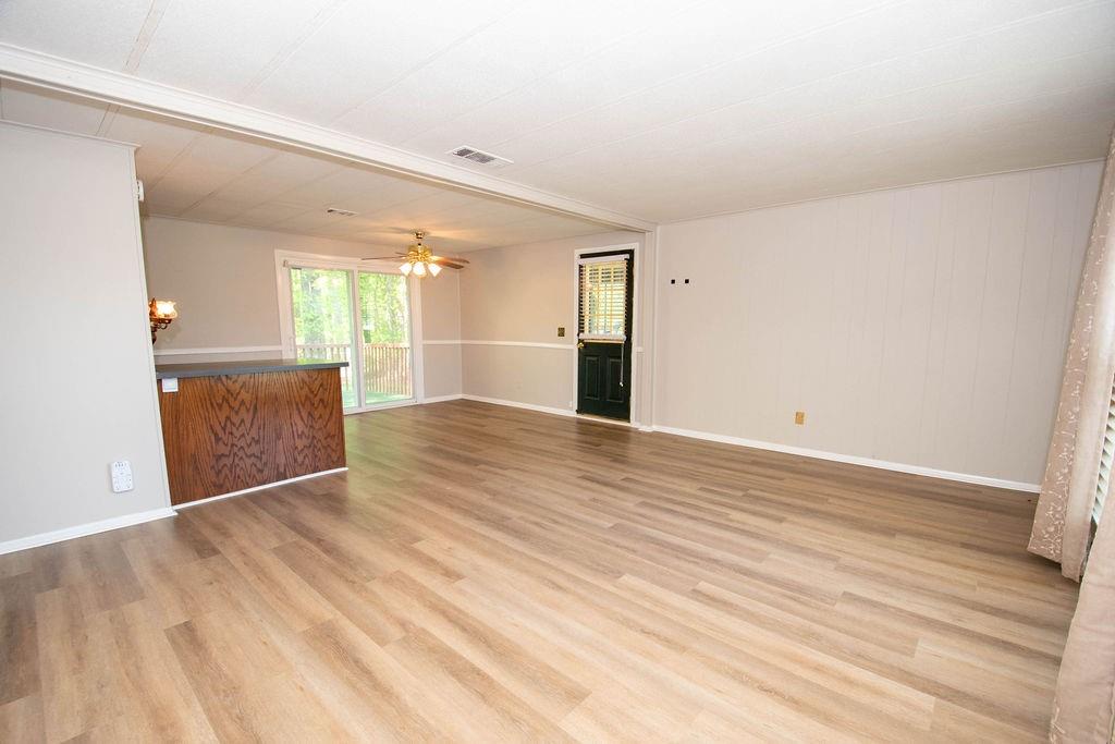 125 Valley View Court, Tyrone, Georgia image 4