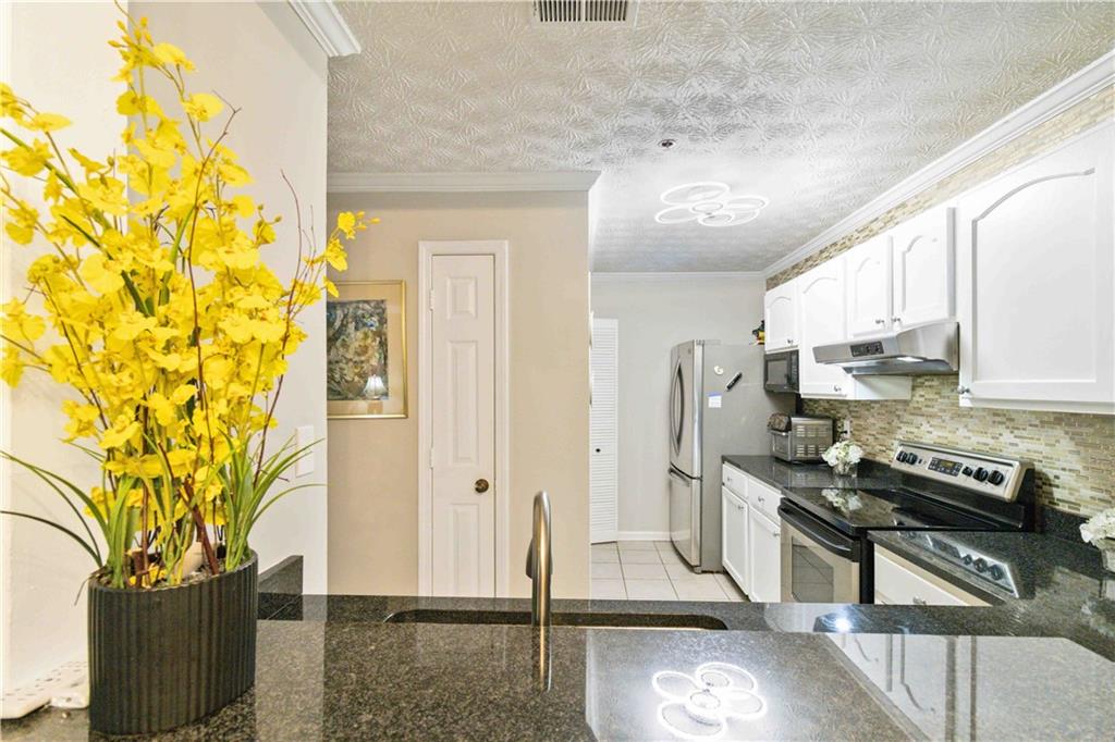 Lenox Villas - Residential