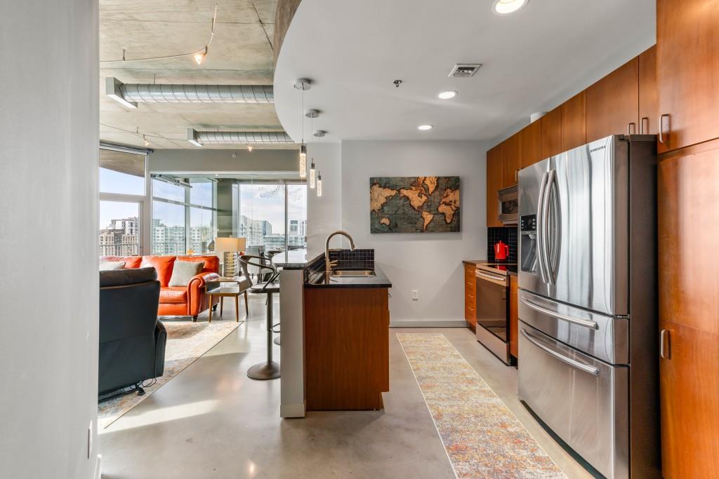 943 Peachtree Street NE 1708