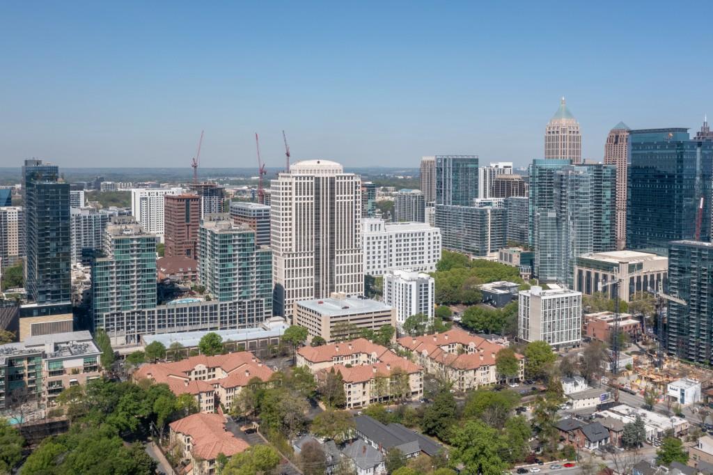 METROPOLIS - Residential